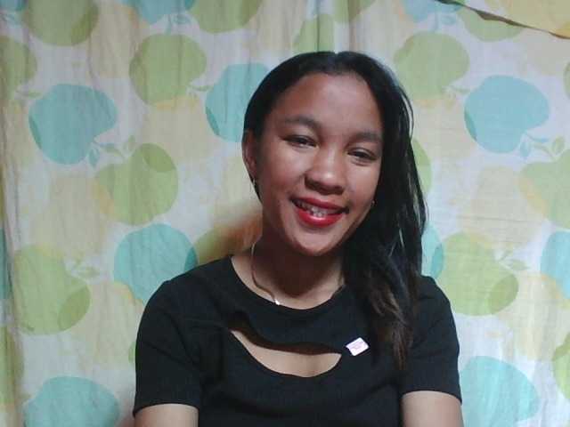 Louane01 live cam on BongaCams