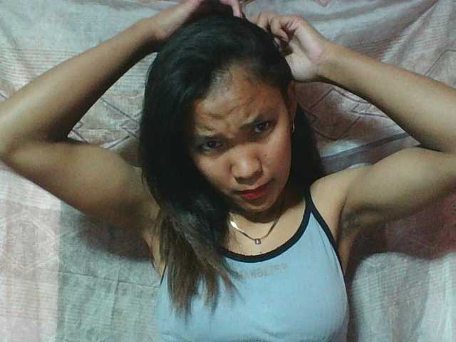 Louane01 live cam on BongaCams