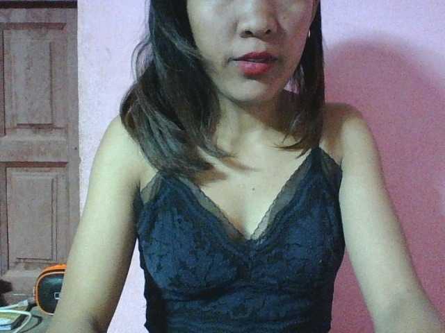 Louane01 live cam on BongaCams