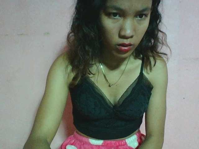 Louane01 live cam on BongaCams