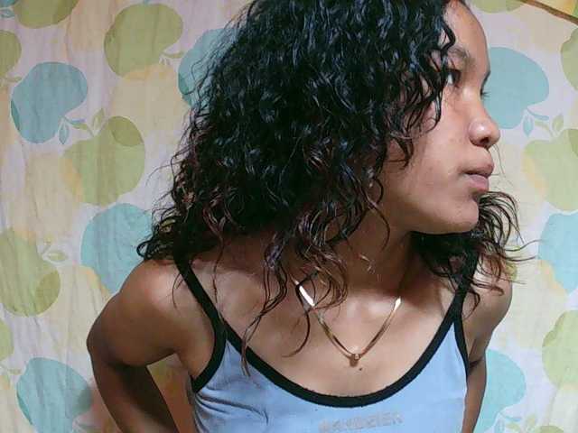 Louane01 live cam on BongaCams