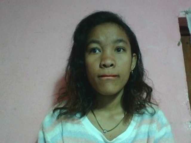 Louane01 live cam on BongaCams