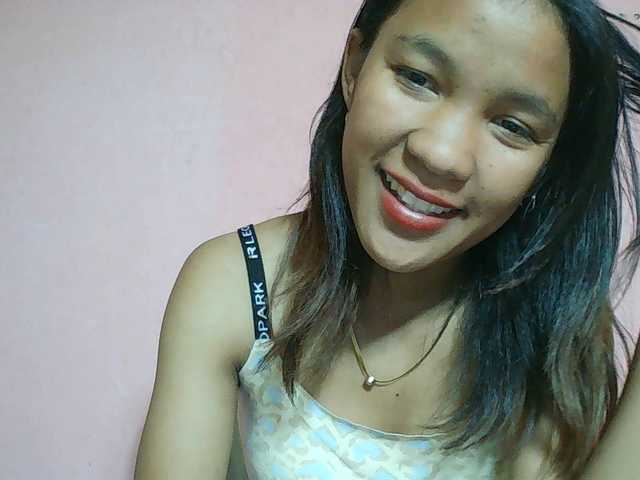 Louane01 live cam on BongaCams