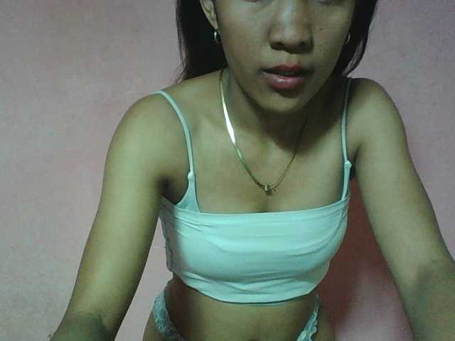 Louane01 live cam on BongaCams