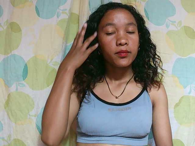 Louane01 live cam on BongaCams