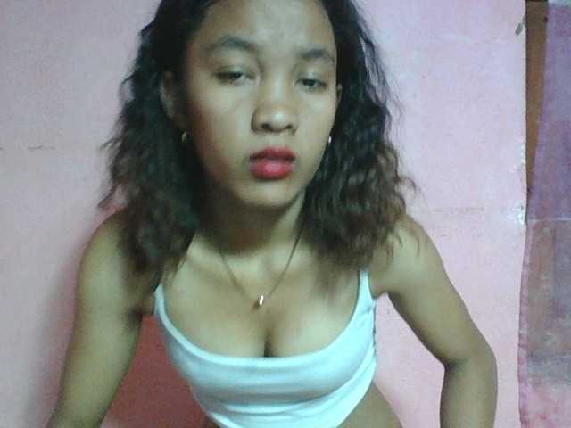 Louane01 live cam on BongaCams