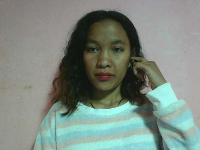 Louane01 live cam on BongaCams