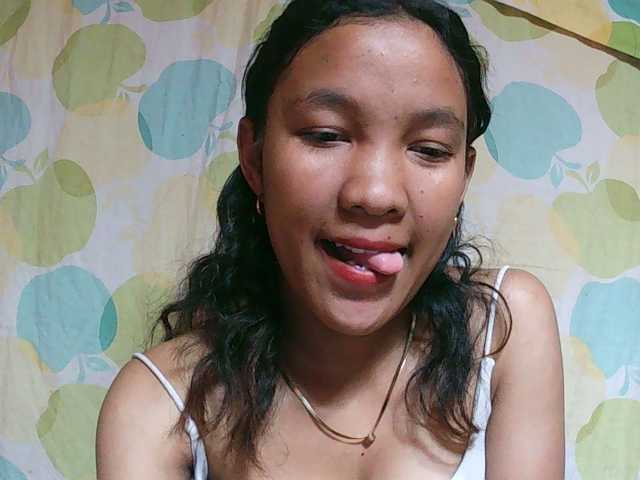 Louane01 live cam on BongaCams