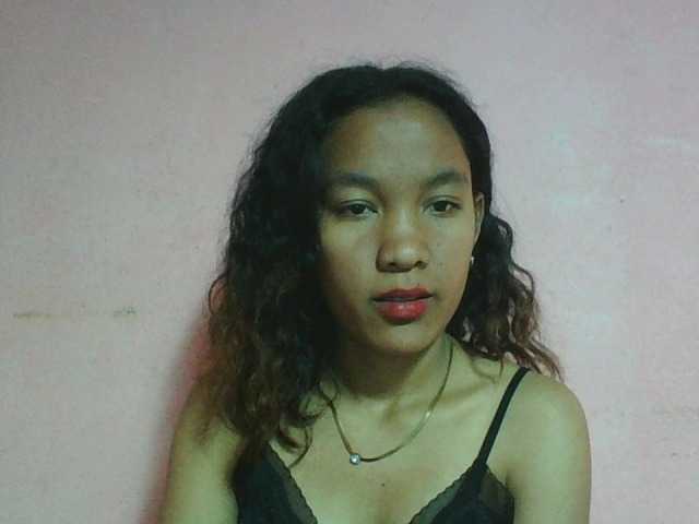 Louane01 live cam on BongaCams