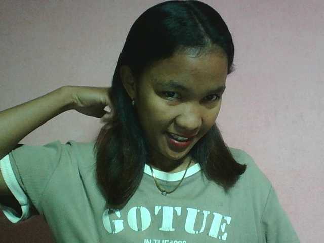 Louane01 live cam on BongaCams