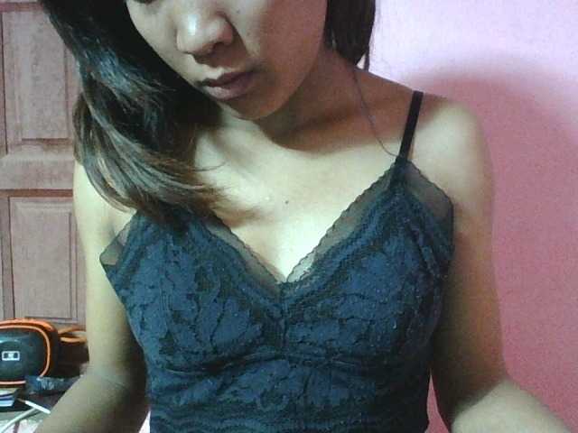 Louane01 live cam on BongaCams
