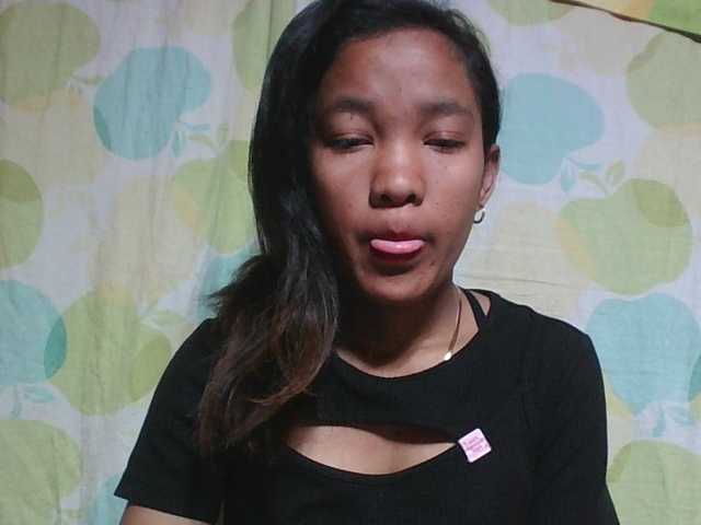 Louane01 live cam on BongaCams