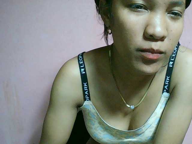 Louane01 live cam on BongaCams