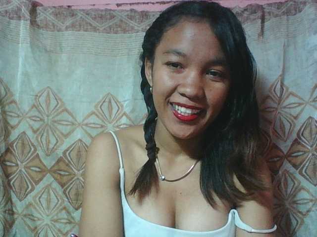 Louane01 live cam on BongaCams