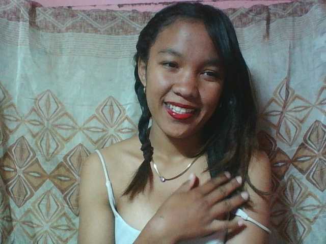 Louane01 live cam on BongaCams