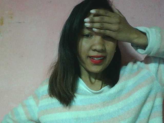 Louane01 live cam on BongaCams