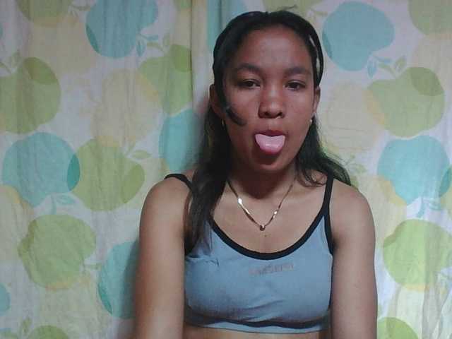 Louane01 live cam on BongaCams