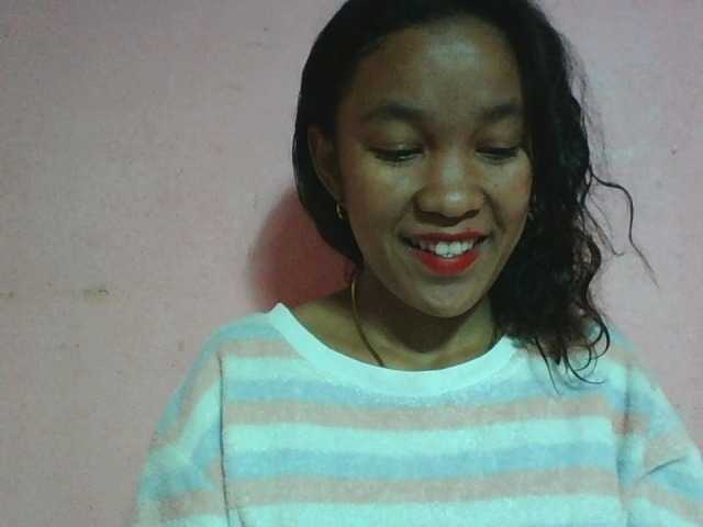 Louane01 live cam on BongaCams