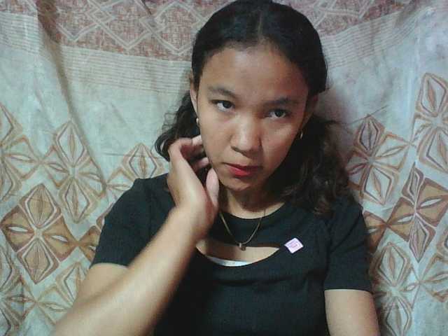 Louane01 live cam on BongaCams