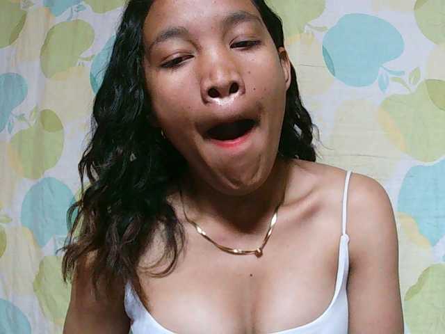 Louane01 live cam on BongaCams