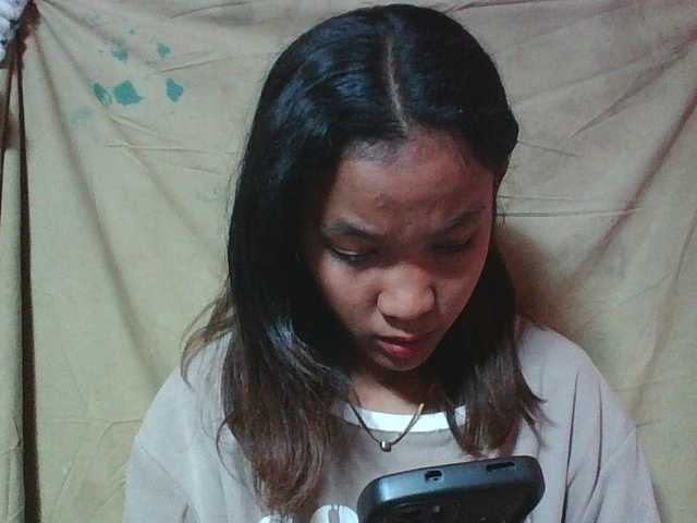 Louane01 live cam on BongaCams