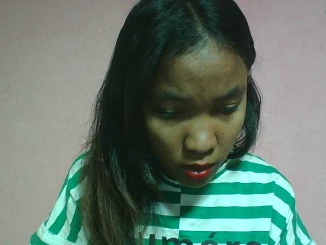 Louane01 live cam on BongaCams