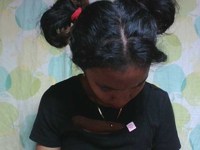 Louane01 live cam on BongaCams