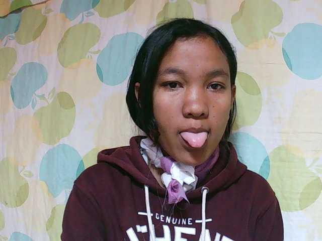 Louane01 live cam on BongaCams
