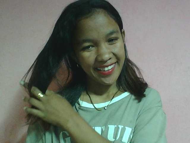 Louane01 live cam on BongaCams