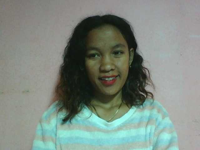 Louane01 live cam on BongaCams