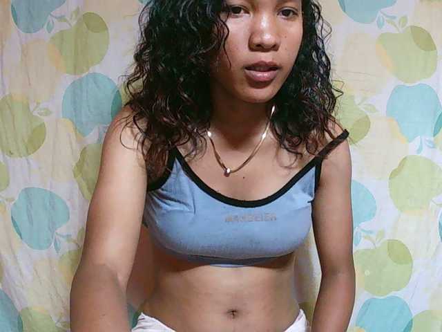 Louane01 live cam on BongaCams