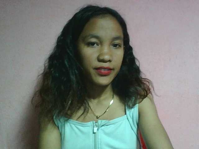 Louane01 live cam on BongaCams