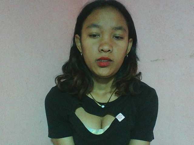 Louane01 live cam on BongaCams