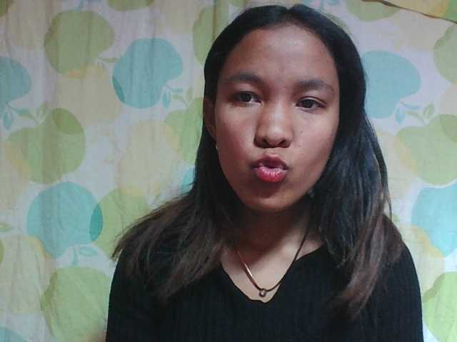 Louane01 live cam on BongaCams