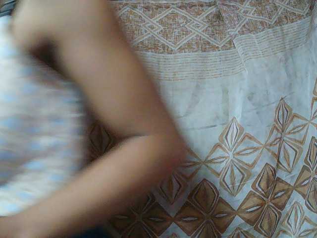 Louane01 live cam on BongaCams