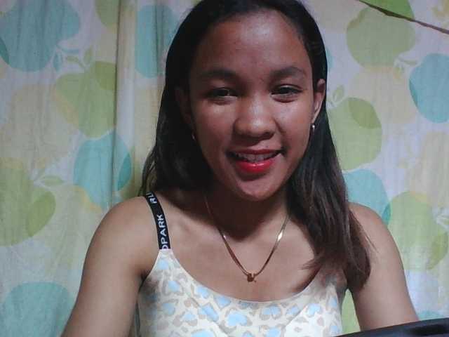 Chat with Youna live cam