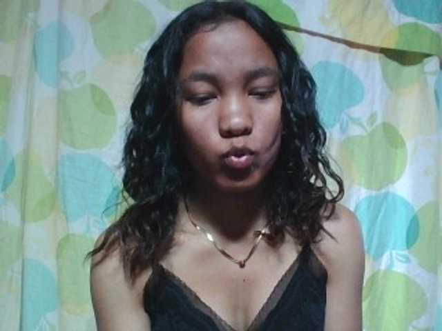 Louane01 live cam on BongaCams