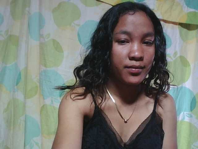 Louane01 live cam on BongaCams