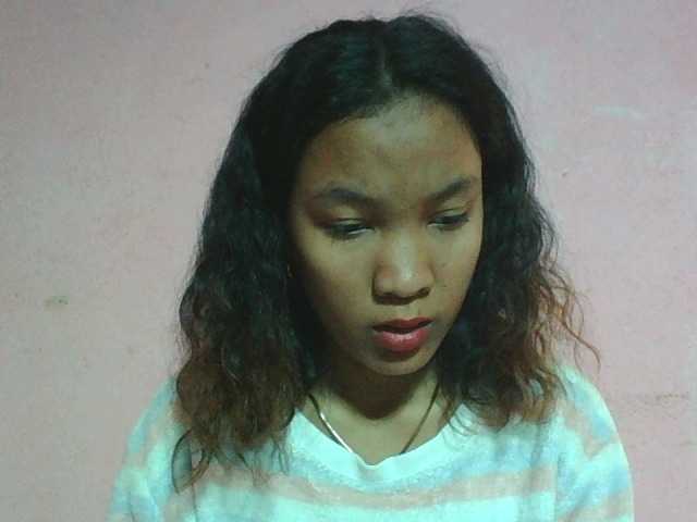 Louane01 live cam on BongaCams