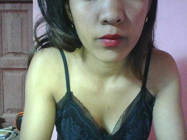 Louane01 live cam on BongaCams