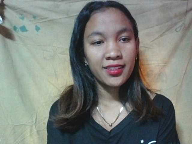 Louane01 live cam on BongaCams