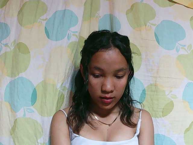 Louane01, live now on BongaCams