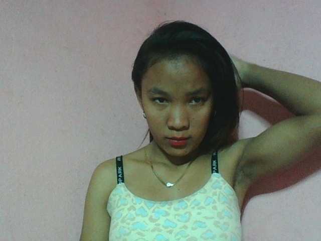 Louane01 live cam on BongaCams