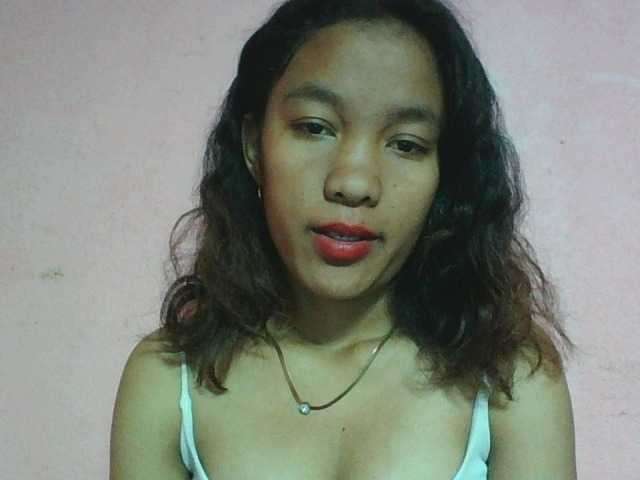 Louane01 live cam on BongaCams