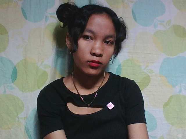 Louane01 live cam on BongaCams