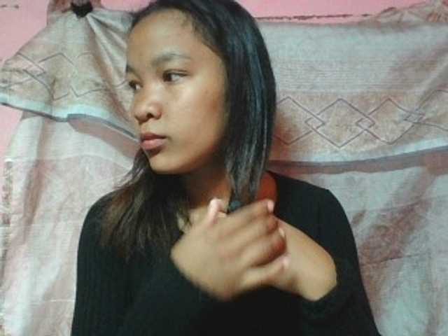 Louane01 live cam on BongaCams