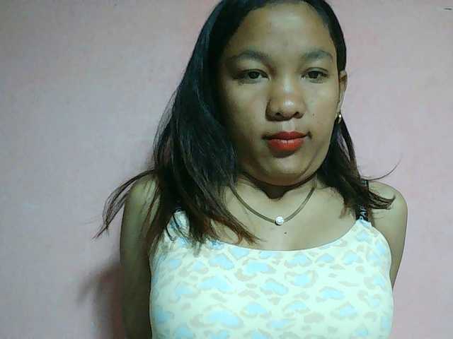 Louane01 live cam on BongaCams