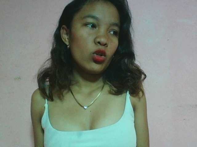 Louane01 live cam on BongaCams