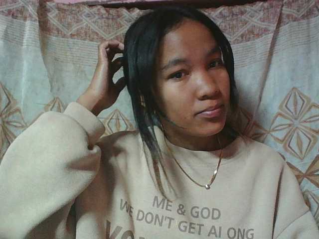 Louane01 live cam on BongaCams