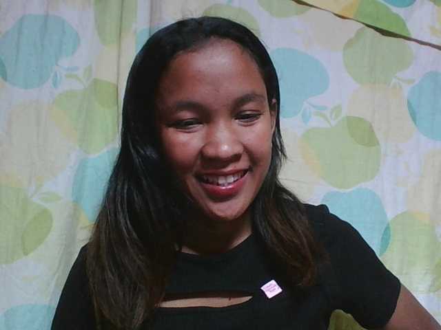 Louane01 live cam on BongaCams